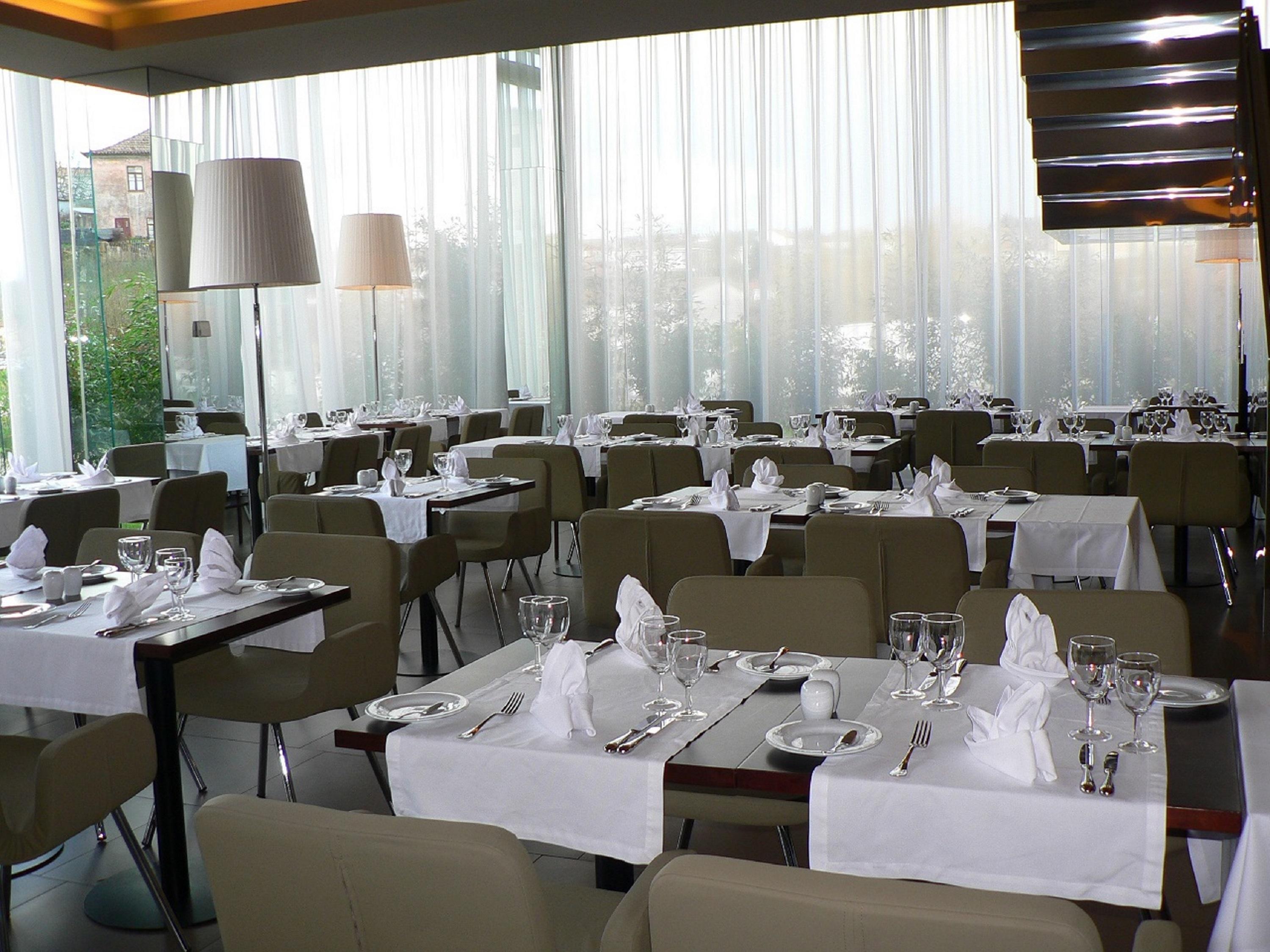 Golden Tulip Sao Joao Da Madeira Hotel Restoran gambar